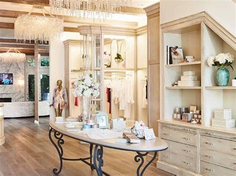 Naked Princess Shopping In La Cienega Los Angeles