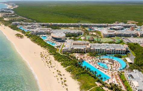 Top-10 Family Resorts in Cancun - U.Travel - your guide to the world's resorts