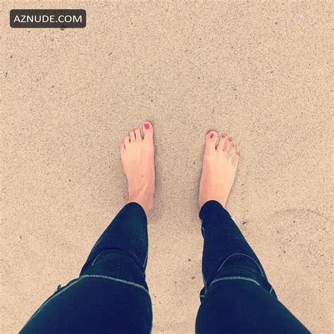 Bonnie Wright Nude Aznude