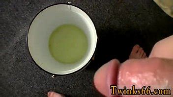 Naked Guys Eddy And His Bucket Of Piss XVIDEOS