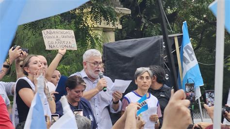 Histórica marcha universitaria en Corrientes Chaco con fuerte aviso