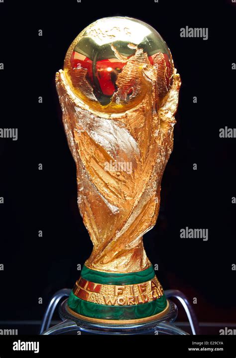 Trofeo De La Copa Mundial Fotografías E Imágenes De Alta Resolución Alamy