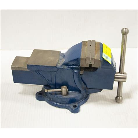 Small Bench Vice Blue