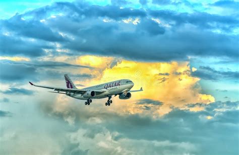 El Cargo De Airbus A330 200F Qatar Airways A Volar Sobre Las Nubes