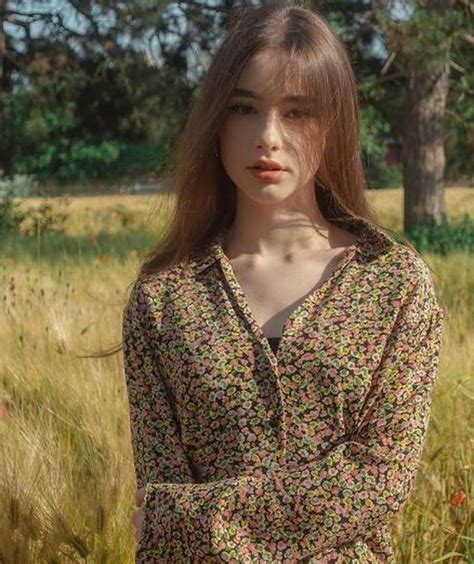 Hot Girl Instagram Khi N Netizen Lo N Nh P B I S C V C Thi N Th N L Ai Ng I P Vi T Gi I Tr