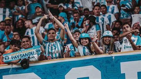 Torcida Feminina Faz Campanha Para Jogo Do Paysandu Rádio Clube Do Pará