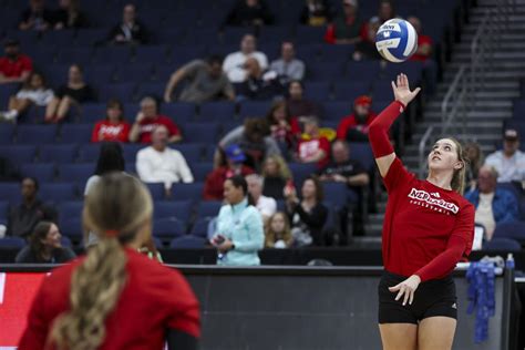 Photos: NCAA Volleyball Final Four Team Practices