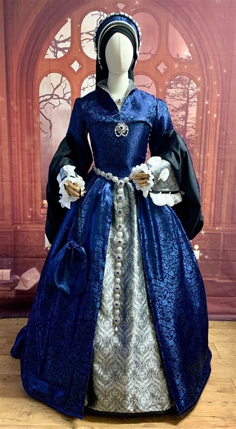 Full Tudor Anne Boleyn Gown Ensemble Made to Order - Etsy | Tudor