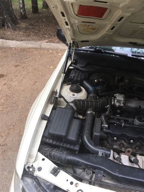 Газовые упоры капота — Daewoo Nexia (N150), 1,5 л, 2012 года | тюнинг ...