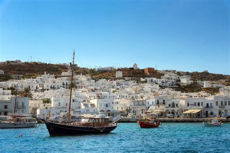 Mykonos Boat Tours & Cruises - YouInGreece