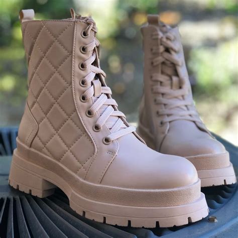 New Nude Beige Quilted Laced Up Lug Sole Platform Combat Boots Booties Shoes Combat Boots