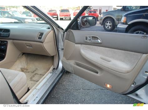 How To Remove Door Panel On 2001 Honda Accord Coupe