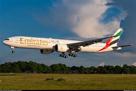 A Epn Emirates Boeing Her Photo By Niclas Rebbelmund