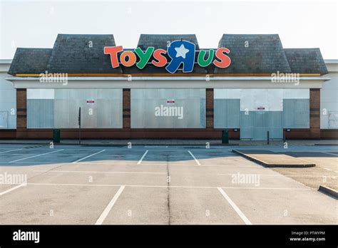 Former Toys R Us store at Meadowhall Retail Park, Sheffield, England ...