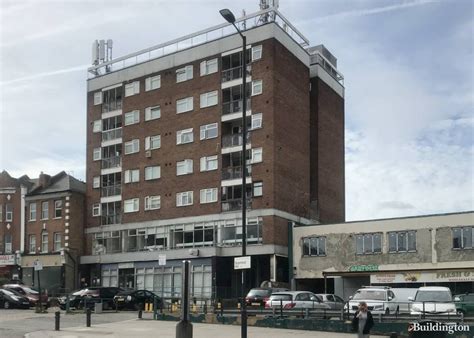 Clock House - Building - Stamford Hill, London N16