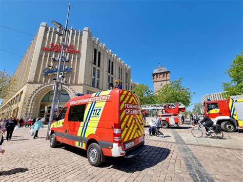 Galerie Roter Turm Erneut Wegen Fehlalarm Ger Umt Antenne Sachsen