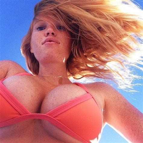 Bikini Beauty Porn Pic