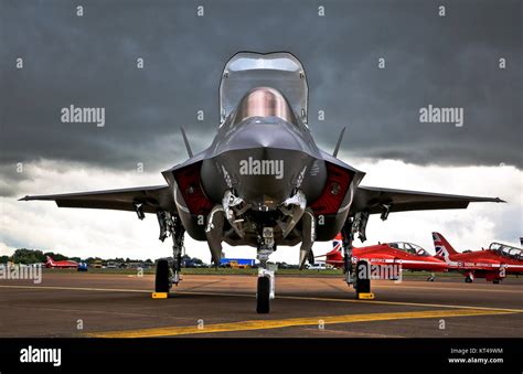 Lockheed Martin F 35 Lightning Ii Stock Photos & Lockheed Martin F 35 ...