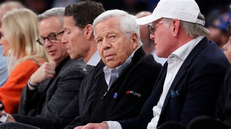 Robert Kraft Propietario De Los New England Patriots Se Despide De