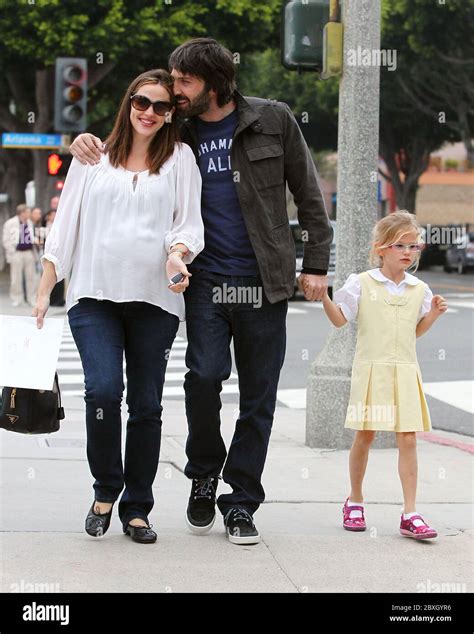 Jennifer Garner And Violet Affleck Banque De Photographies Et Dimages