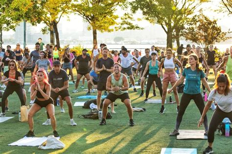 Hitting The Outdoor Gym Fitness Classes With A View In Nyc Nycplugged