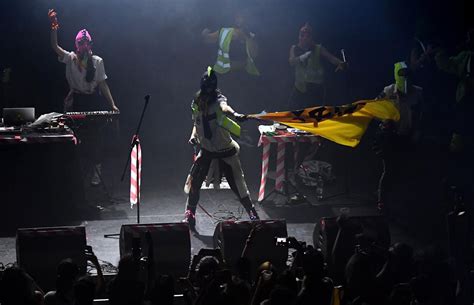 De paso por América Latina Pussy Riot lleva su propuesta irreverente a Uruguay Música ABC Color