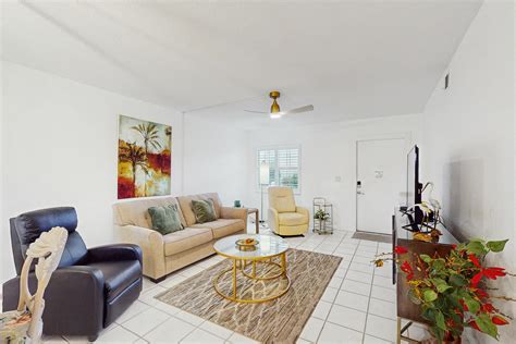 Palm Manor Condominiums - Home Rental in Englewood