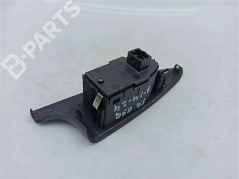 Left Rear Window Switch ALFA ROMEO GIULIETTA 940 2 0 JTDM 940FXE1A