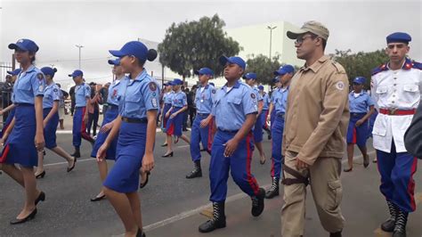 Desfile De De Setembro Do Col Gio Militar Da Bahia Em Vit Ria Da