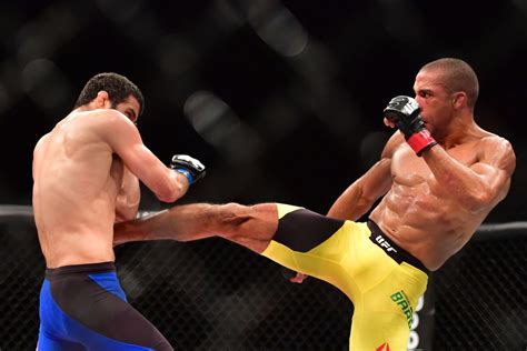 Ufc Fortaleza Results Edson Barboza Knocks Out Beneil Dariush With