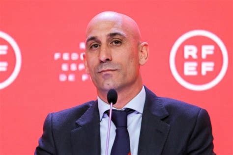 Luego De Varios Días De Polémica Luis Rubiales Renuncia A La