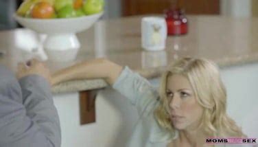Horny MILFs Teach Sex Alexis Fawx S Mother S Day Naughty Squirting Extravaganza