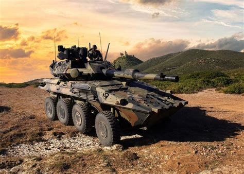 Centauro II canhão de 120mm é a nova viatura blindada do Exército