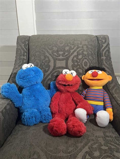 Kaws Uniqlo KAWS Sesame Street Uniqlo Plush Set Gem