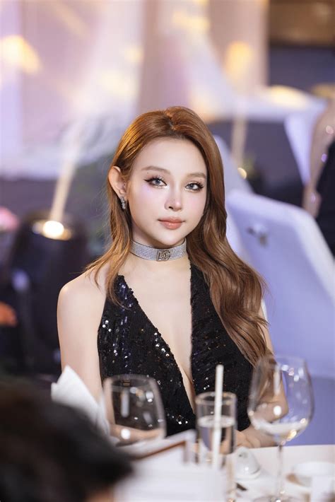 D N Hot Girl Tu I T T I S C C D N M Ng Y U Th Ch Su T Nhi U N M