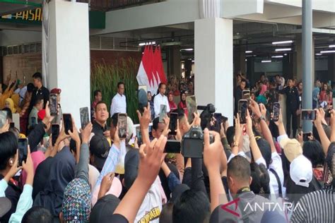 Presiden Jokowi Resmikan Pasar Godean Di Sleman Senilai Rp89 Miliar