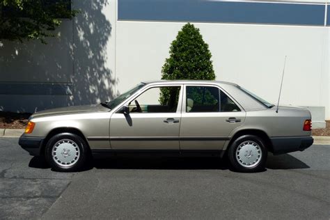 1987 Mercedes-Benz 260 | GAA Classic Cars