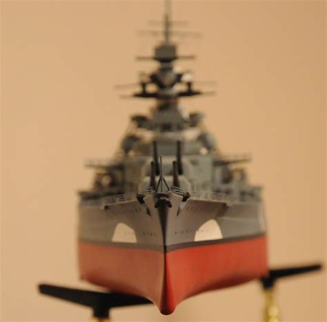 Бисмарк 1/350 Моделист — Каропка.ру — стендовые модели, военная миниатюра