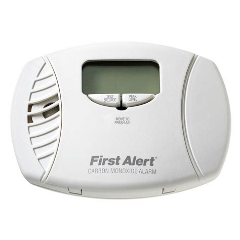 FIRST ALERT Carbon Monoxide Alarm with 85 dB @ 10 ft Audible Alert; (2 ...