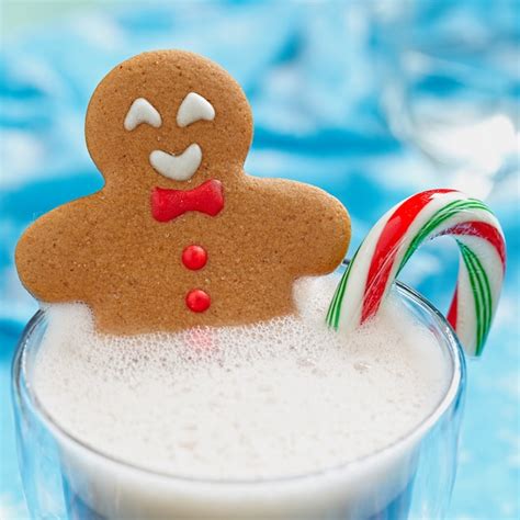 Premium Photo Gingerbread Man In Hot Chocolate