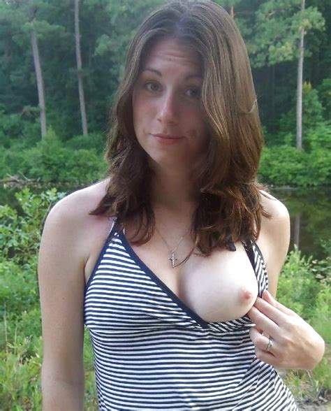 Sexy Wives Girlfriends Flashing One Boob Pics Xhamster