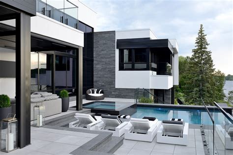 This Luxury House In Toronto Is All About The Modern Design