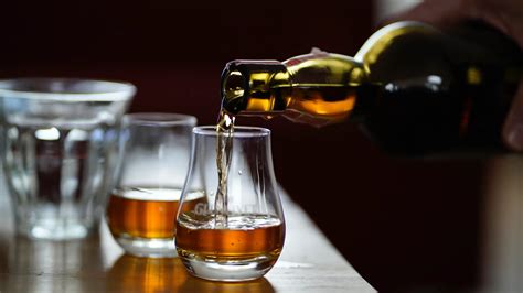 Whisky Qué es Beneficios Caracteristicas Calorias Propiedades y más