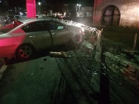 Județul Tulcea Accident rutier în Babadag Un șofer a intrat cu mașina