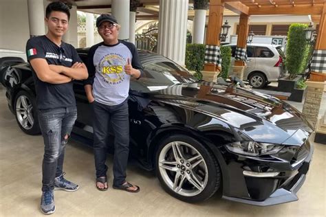 Pelawak Sultan Inilah Deretan Mobil Mewah Sule Salah Satunya Untuk