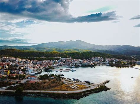 Sand Beaches in Neos Marmaras - BeachAtlas