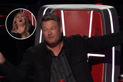 Blake Shelton Kelly Clarkson S Banter Is Back In The Voice