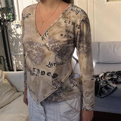 Cute Vintage Printed Top Purchased From Blonde Depop