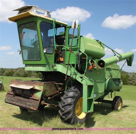 John Deere 95 combine in Guthrie, OK | Item G4011 sold | Purple Wave