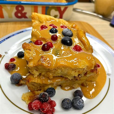 Italian Bread Pudding With Vanilla Infused Sauce Cooking Frog